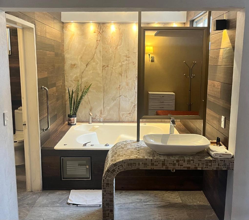 Hotel Del Valle Inn Pachuca Екстер'єр фото